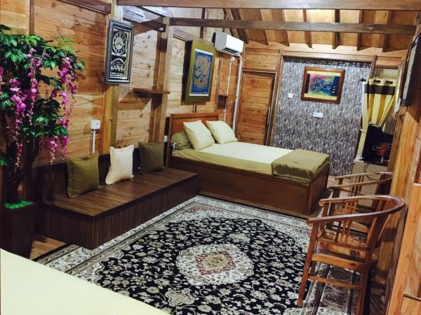 Penginapan Muslim Yuni INN