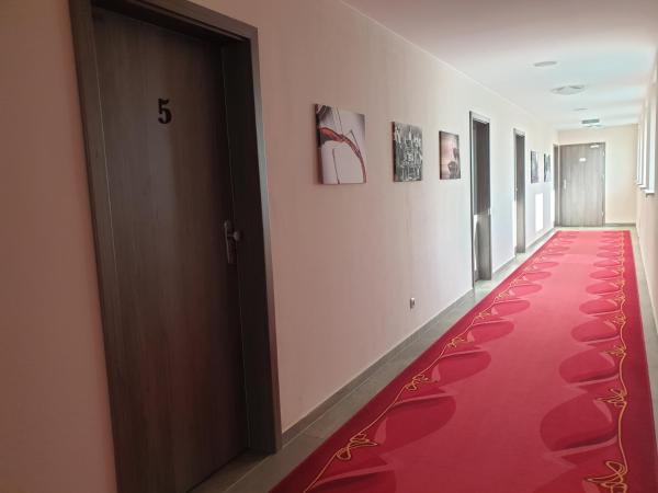 KMK Penzión, Забронировать Гостевой дом Lednické Rovne Тренчианский край
