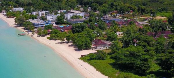Coral Seas Beach Resort