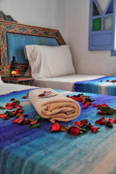 Hotel Ouarzazate, Забронировать Отель El Kharrazine Шавен