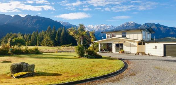 Glacier View Motel