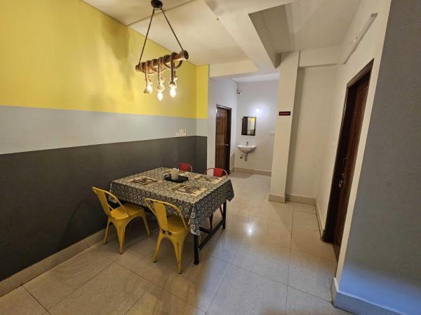OYO 65238 Hotel Crystal Stay