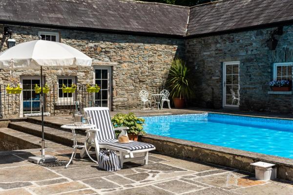 Ardnavaha House Poolside Cottages - see site, Забронировать Дом для отпуска Клонакилти 