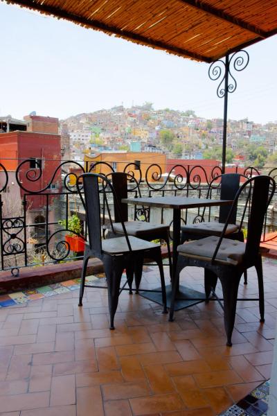 Las Cuatro Puertas