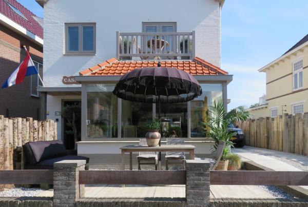 Casa duna close to the beach, city centre, dunes and parking area, Забронировать Апарт-отель Апарт-отели Zuid-Kennemerland, Апарт-отель