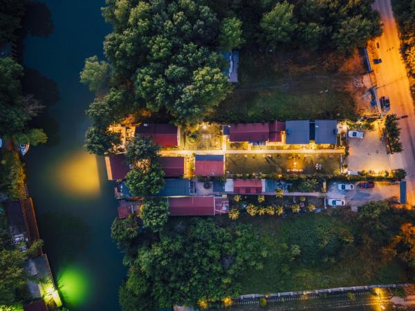 antik river house Шиле