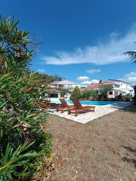 Hotel Holiday