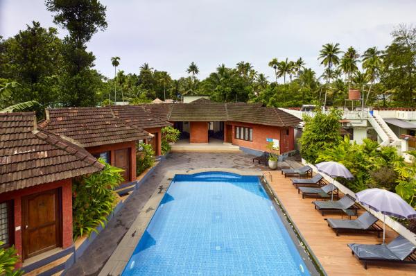 Deshadan Cliff & Beach Resort,Varkala, Забронировать Курортный отель Отели Варкала 3 звезды, 3*