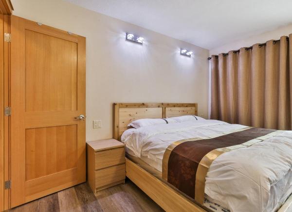 Riverfront Estate Bed&Breakfast Banff, Забронировать Отель «постель и завтрак» Банф Альберта