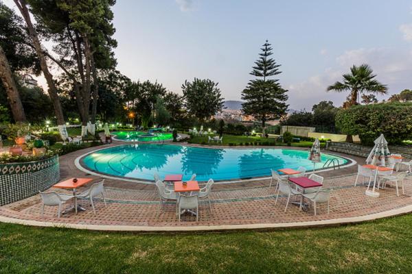 Menzeh Zalagh 2Boutique Hôtel & Sky, Забронировать Отель Отели Феса с бассейном, рядом с Торговый центр Borj Fez, Бассейн