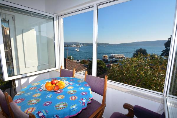 Two bedroom apartment in the heart of Porto Montenegro