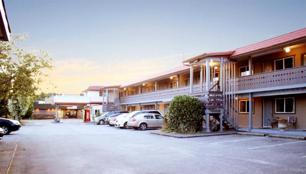 Cozy Court Motel