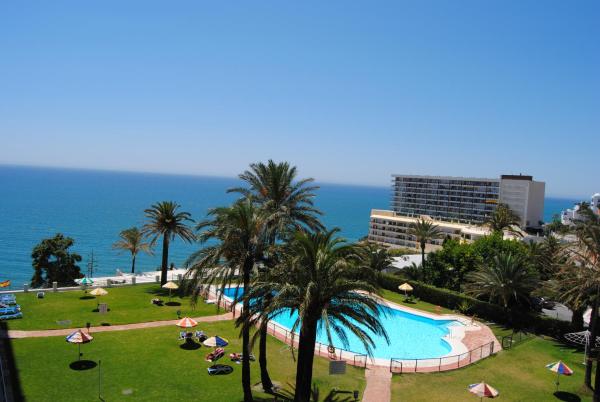 Apartamentos La Roca Rentals