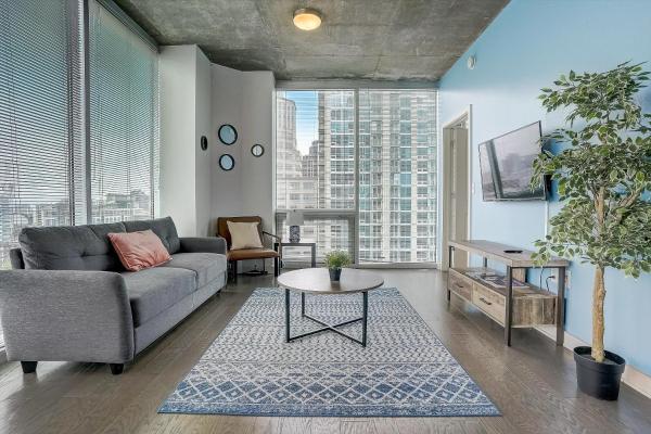 FRONTDESK Skyhouse Apts Uptown Charlotte