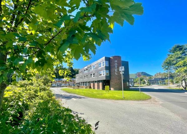 Marina Hotel Lofoten, Забронировать Отель Свольвер 