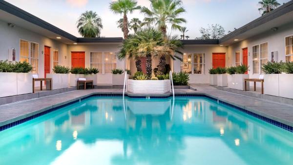 the Weekend Palm Springs