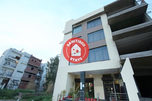 OYO 10537 Star City Inn