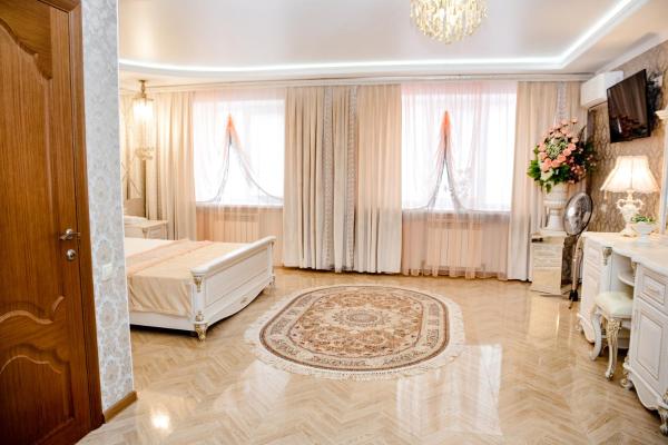 Отель София