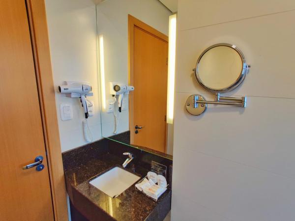 Mogano Express Hotel - PET FRIENDLY e ELETROPOSTO