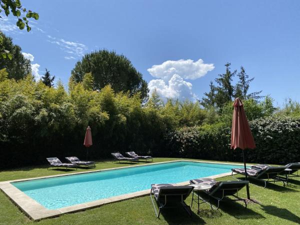 Mas la Pauline Gîtes de charme & roulotte