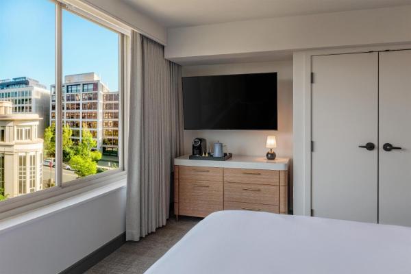 Beacon Hotel & Corporate Quarters
