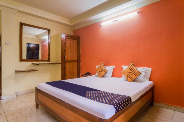 Hotel Manikanta Residency