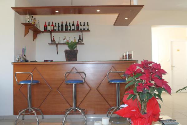 Peri's Hotel