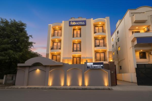 FabHotel Prime Praathana