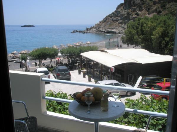 Agia Fotia, Забронировать Гостевой дом Отели Айя-Фотья с парковкой, Парковка