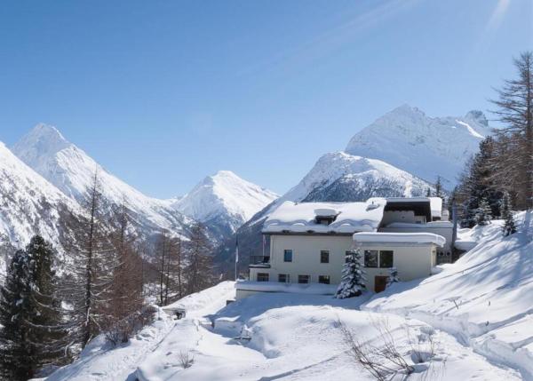 Private Whole Hotel in Saas-Fee 360 Alpine Views, Sauna & Hot Tub