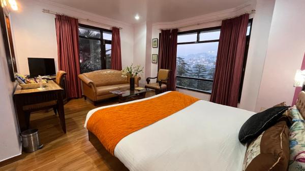 Goroomgo Divine Hills Shimla