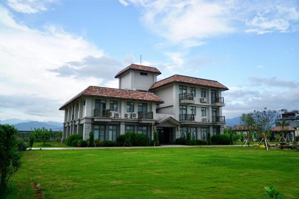 Dafu Qiandai Manor, Забронировать Отель «постель и завтрак» Чжуанвэй Yilan County