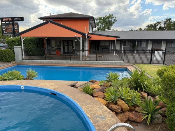 Country Leisure Motor Inn