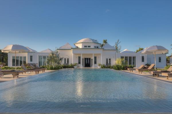 La Bougainvillea Estate 12 Bedroom Duplex
