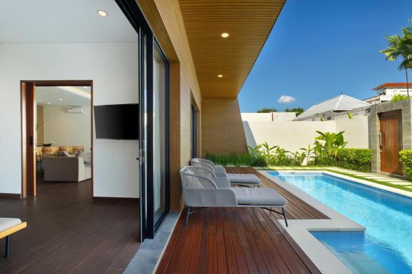 The Claremont Luxury Villas