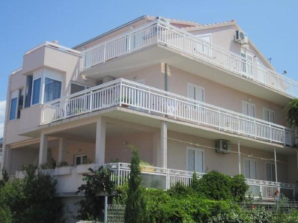Apartments and Room Dar