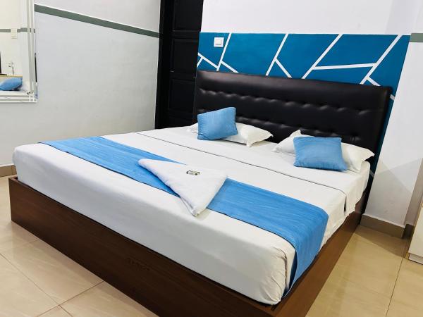 Valiyaparambil residency, Забронировать Отель Муваттупула штат Керала