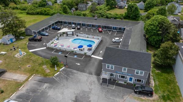 Jonathan Edwards Motel