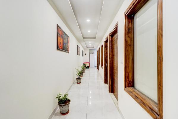 Fabhotel Stevia