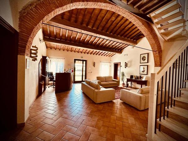Il Casale di David, Забронировать Отель «постель и завтрак» Латиньяно Тоскана