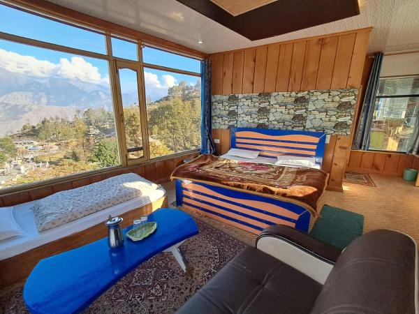 Hotel Pandey Lodge By StayApart