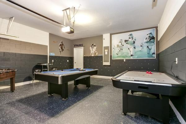 South Facing Pool/spa, Game Room Is Loaded! 6 Bedroom Villa by Redawning