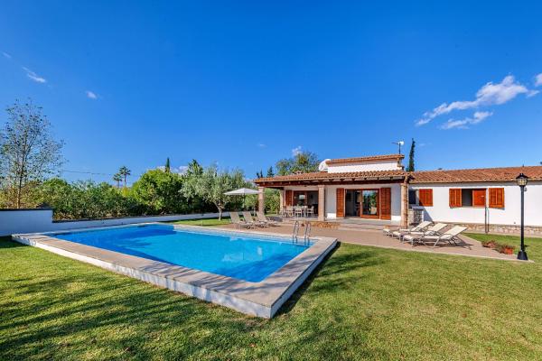 Beach Villa Can Carles by Sealand Villas, Забронировать Вилла Порт-де-Польенса Sierra de Tramuntana