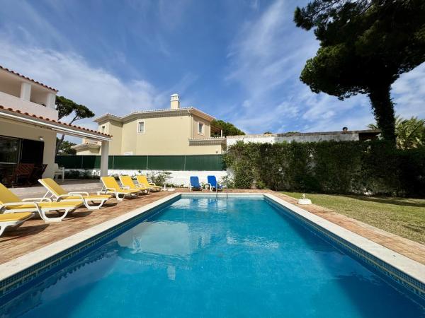 Vilamoura Ocean Villa with Pool by Homing