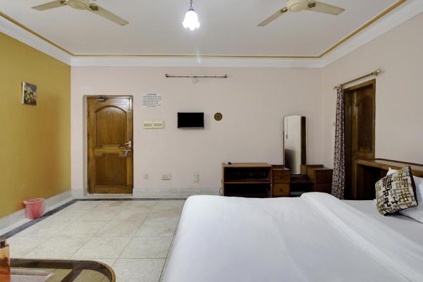 OYO 45323 Pogl Brahmaputra Guest House