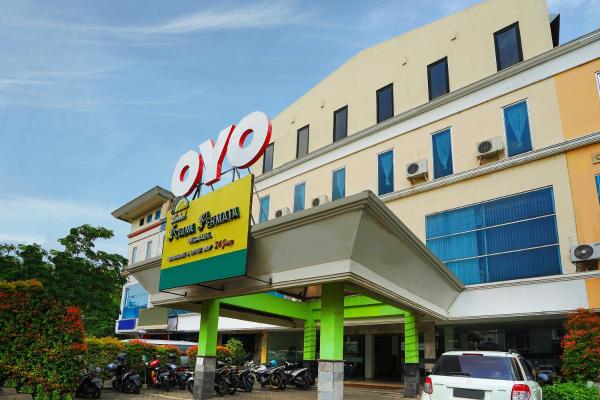OYO 252 Istana Permata Ngagel