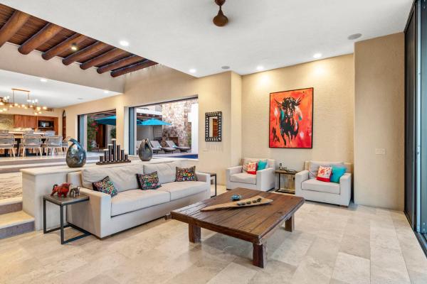 Contemporary Villa with 2 Pools, Walking Distance to Beach and Butler Included, Забронировать Вилла Виллы Лос-Кабос, Вилла