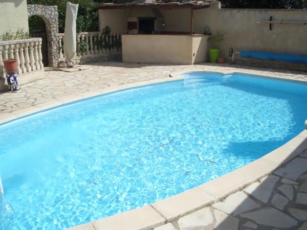 Villa avec jardin à Poussan avec piscine privée ouverte toute l'année, Забронировать Вилла Отели Пуссан с бассейном, Бассейн