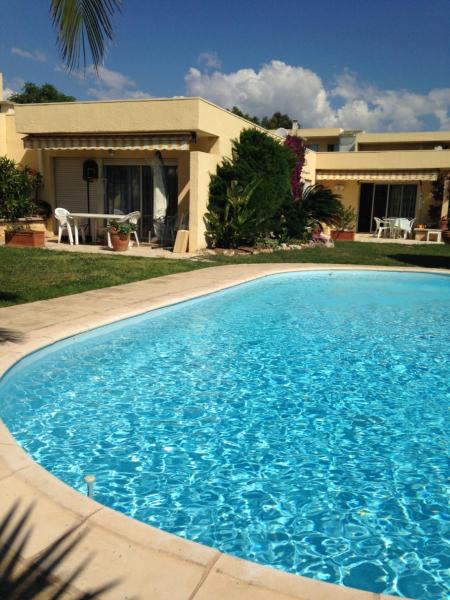 Villa C3 Arthur Rimbaud chambre d'hôte piscine proche mer plage 600m