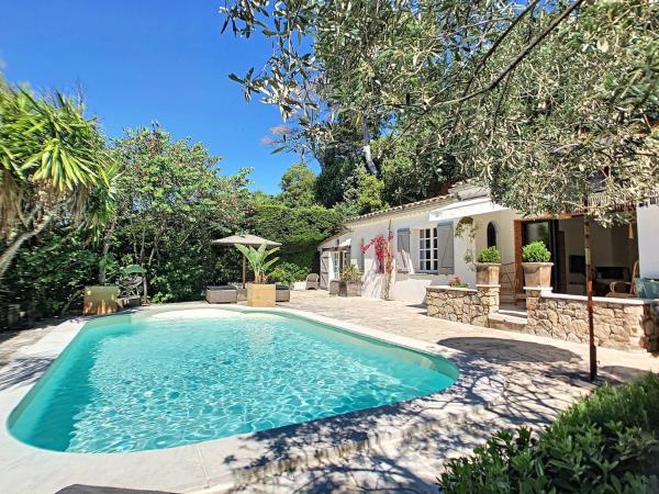 Villa Riviera, Забронировать Вилла La Californie Pezou 